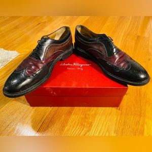 Ferragamo Farnese shoes. Men’s size 10. Comes with original box and shoe covers.
